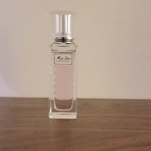 Dior Miss Dior Blooming Bouquet Roller-pearl Perfume